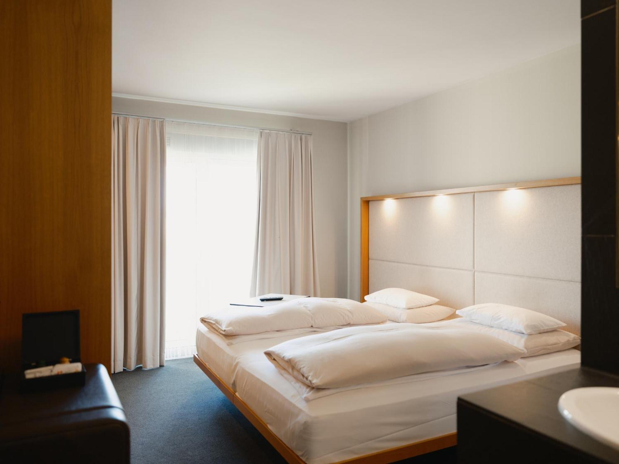 Hotel Daniel Graz - Smart Lifestyle Near City Centre Екстериор снимка
