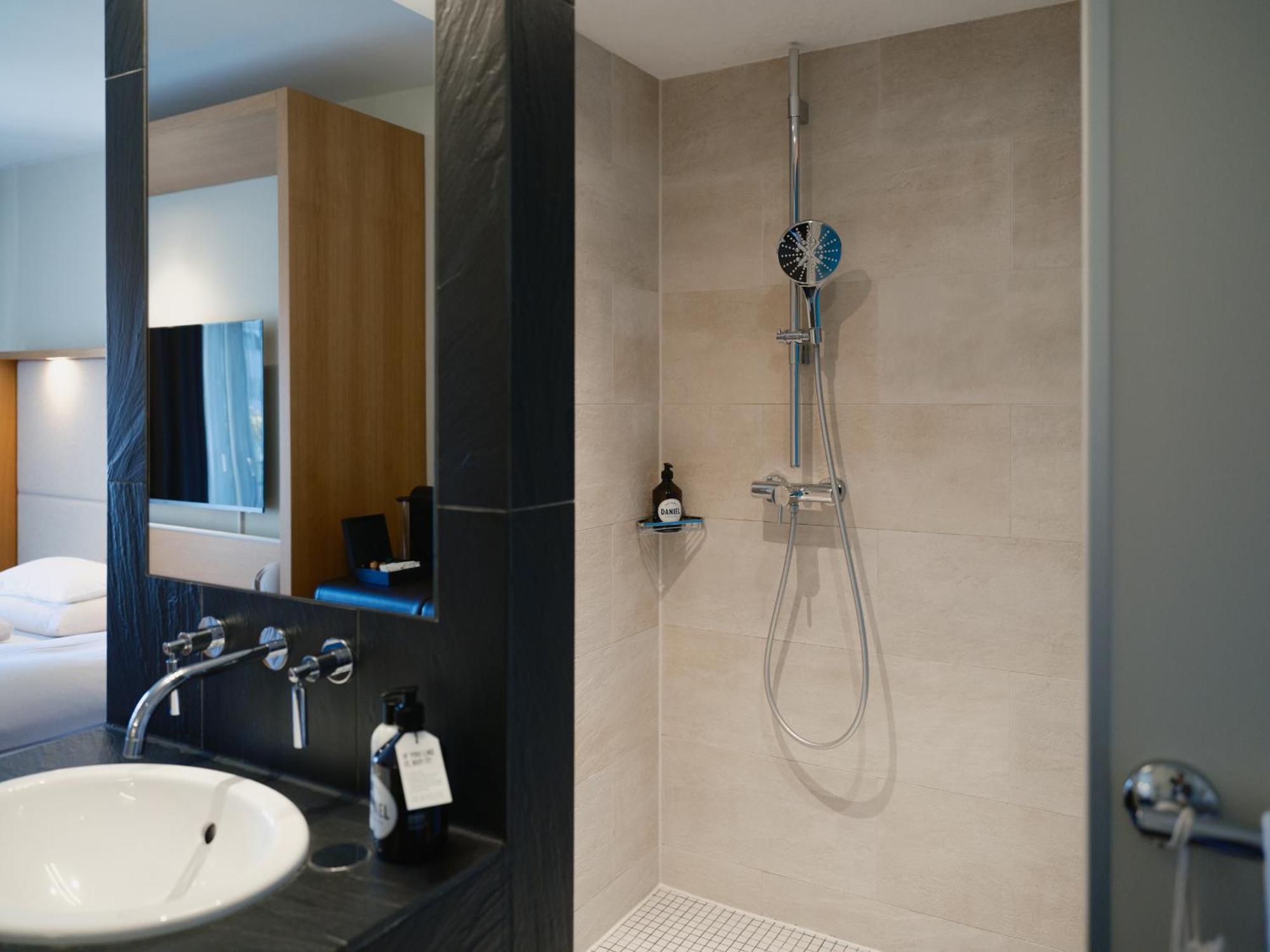 Hotel Daniel Graz - Smart Lifestyle Near City Centre Екстериор снимка